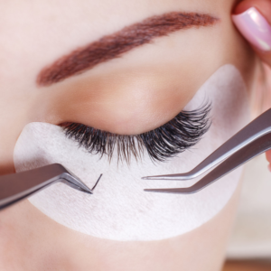 best eyelash extension in Noida Krazia salon